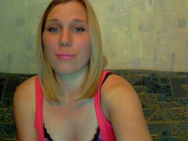 16047-prdiana-blonde-webcam-pussy-medium-tits-female-tits-blue-eyes