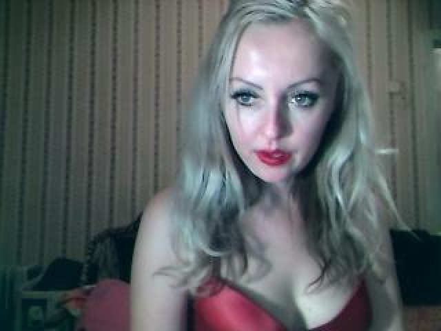 20964-lulublonde-shaved-pussy-female-medium-tits-caucasian-tits-webcam