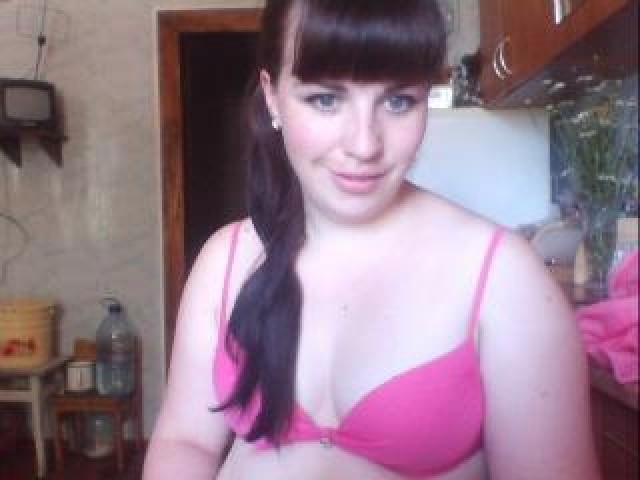 24454-keirababy2-babe-webcam-brunette-female-webcam-model-small-tits-tits