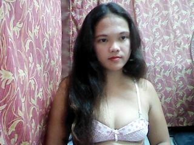 24956-xxkharelxx-female-webcam-model-medium-tits-trimmed-pussy-babe-pussy