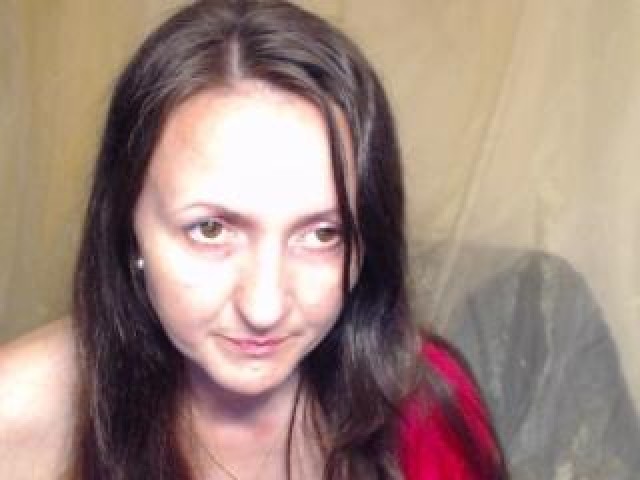 26307-donnakiss-brown-eyes-webcam-female-pussy-medium-tits-caucasian-babe
