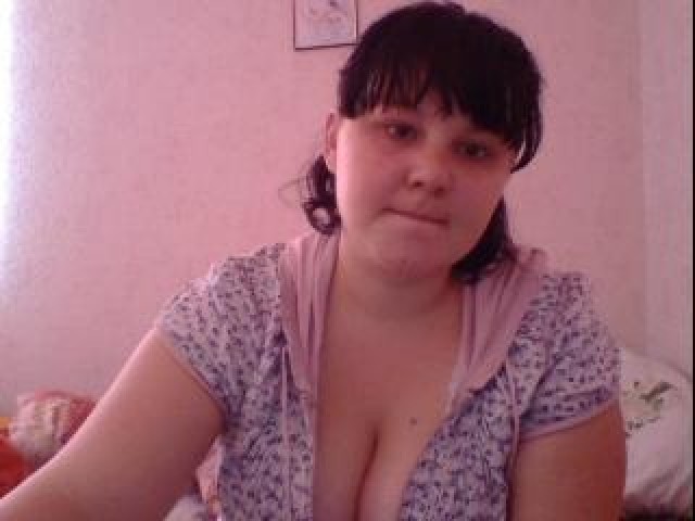 28057-kiskahry-brunette-shaved-pussy-large-tits-female-webcam-model-webcam