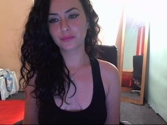 28610-brunetteamyy-caucasian-green-eyes-brunette-straight-webcam-model-webcam