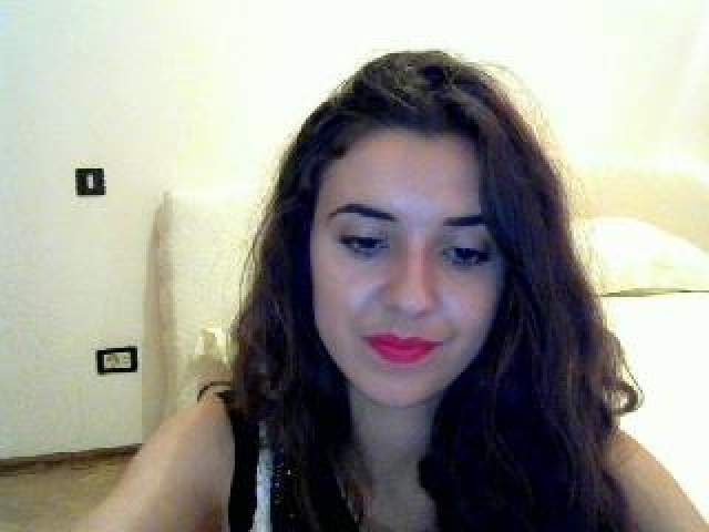 31264-saragrey-female-webcam-model-caucasian-pussy-medium-tits-brown-eyes