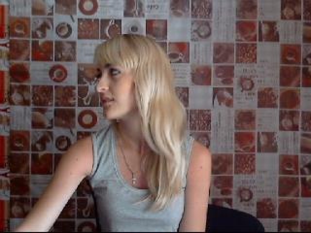 32732-hottjulia1-webcam-model-female-caucasian-blonde-tits-straight-webcam
