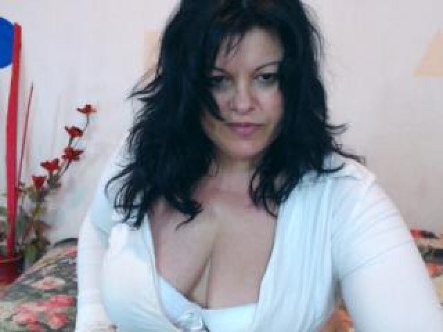 37728-wonderbabe-webcam-brunette-webcam-model-straight-female-mature-pussy