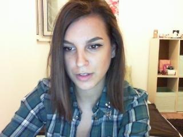 37936-missmirana-teen-webcam-medium-tits-brunette-brown-eyes-straight-female