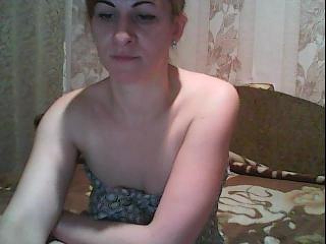 39110-kitty11-webcam-webcam-model-babe-straight-brunette-pussy-tits