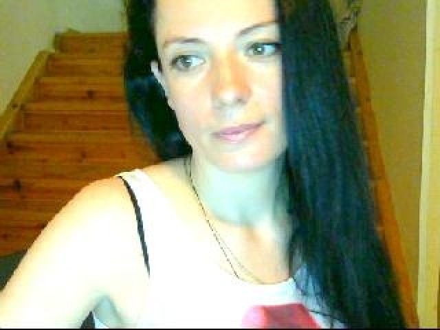 41656-nikolbeauty-female-brown-eyes-brunette-straight-shaved-pussy-webcam