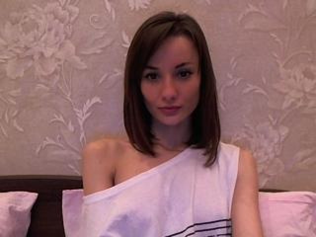 42980-lovelyella-straight-webcam-brunette-small-tits-tits-webcam-model-babe