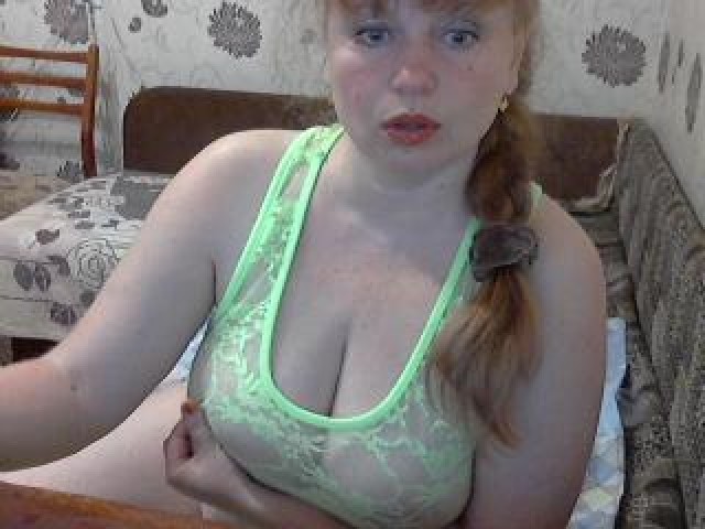 46176-kohska42-caucasian-redhead-webcam-model-webcam-gray-eyes-large-tits