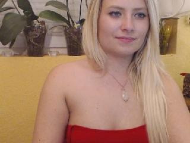 46794-siennagold-shaved-pussy-tits-pussy-webcam-straight-female-caucasian