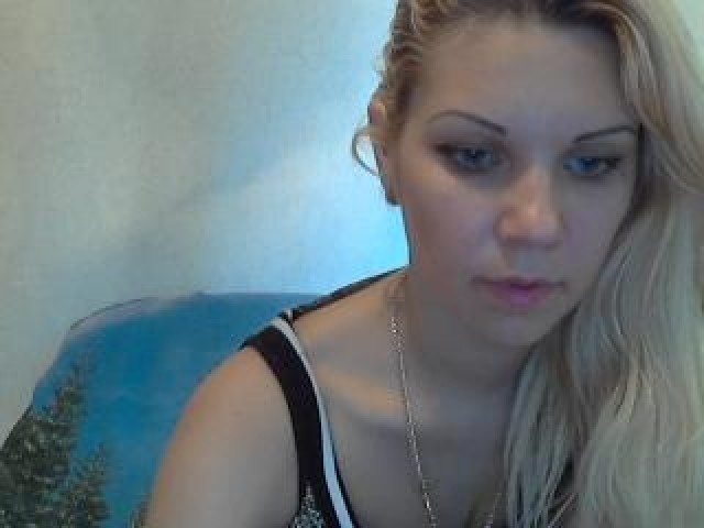 49924-aylaaverman-blonde-green-eyes-caucasian-webcam-small-tits-webcam-model