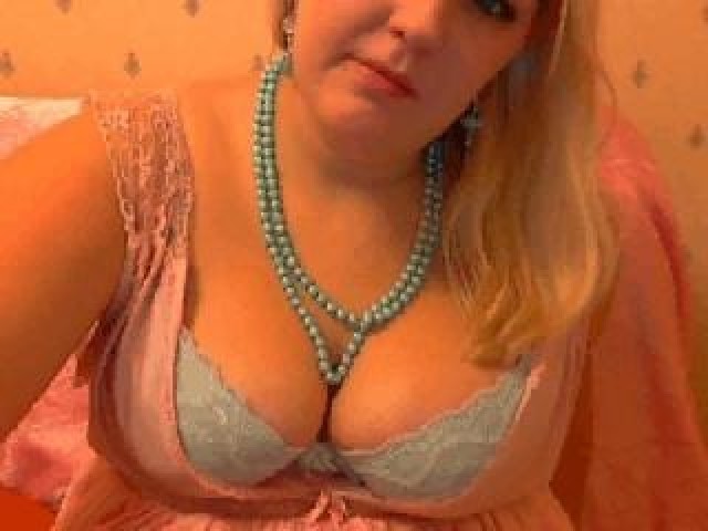 57081-blondebbw-shaved-pussy-pussy-babe-webcam-straight-tits-female