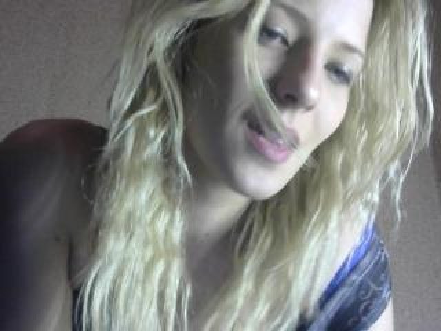 58327-sweetdreams55-webcam-model-green-eyes-female-webcam-babe-tits-caucasian